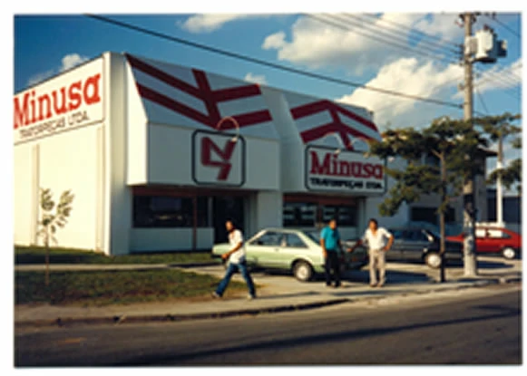 Inaugurada a 1ª filial em Curitiba-PR e posteriormente Porto Alegre-RS e São Paulo-SP.